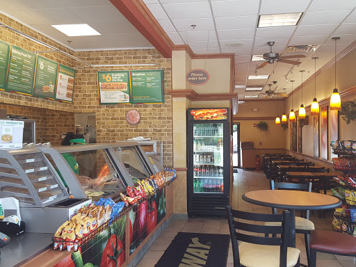 Restaurant «Subway», reviews and photos, 165 Green Bay Rd, Wilmette, IL 60091, USA