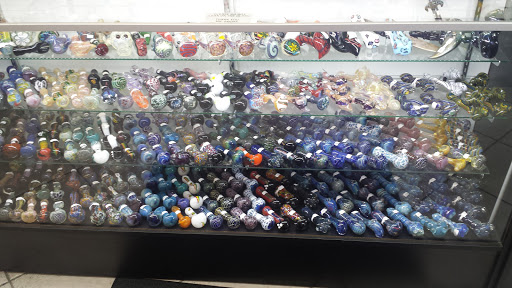 Tobacco Shop «Mr Smoke ( smoke shop & vape outlet )», reviews and photos, 12112 Westheimer Rd, Houston, TX 77077, USA