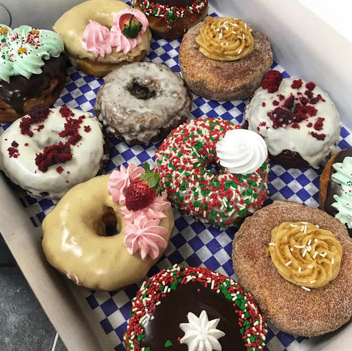 Donut Shop «Sweet Retreat Donuts», reviews and photos, 924 Pacific Coast Hwy, Long Beach, CA 90806, USA