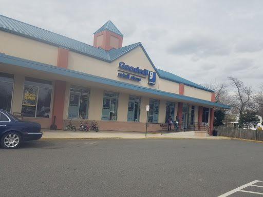 Thrift Store «Goodwill Retail Store & Donation Center», reviews and photos