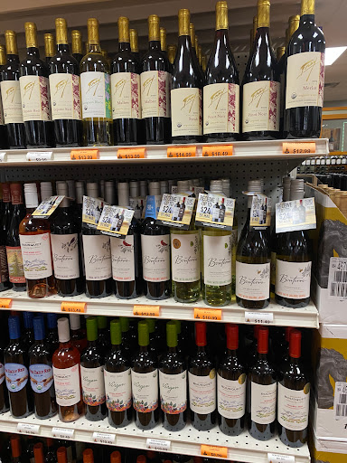 Wine Store «Marketview Liquor», reviews and photos, 1100 Jefferson Rd, Rochester, NY 14623, USA