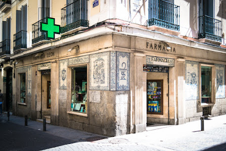 Farmacia Cervantes León C. del León, 13, Centro, 28014 Madrid, España