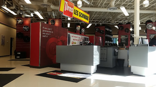 Tire Shop «Les Schwab Tire Center», reviews and photos, 610 E North Bend Way, North Bend, WA 98045, USA