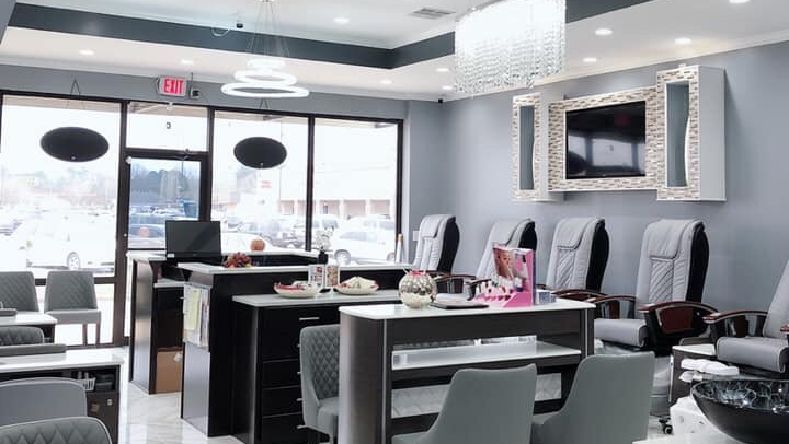 Diva Nails and Spa 39218