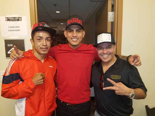 Hair Salon «Escandalo Hair Salon», reviews and photos, 16806 N Cave Creek Rd, Phoenix, AZ 85032, USA