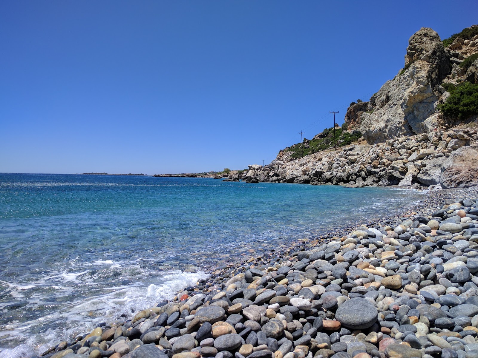 Foto von Trochalou Beach mit graue kiesel Oberfläche