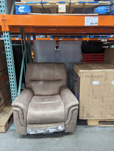 Shopping Mall «Argyle Square Shopping Center», reviews and photos, 8315 SW Jack Burns Blvd, Wilsonville, OR 97070, USA