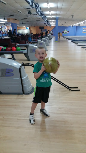 Bowling Alley «Conway Family Bowling Center», reviews and photos, 1010 E Oak St, Conway, AR 72032, USA