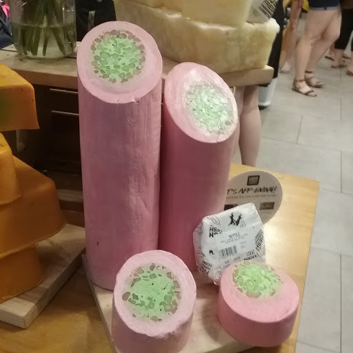 Cosmetics Store «Lush Cosmetics», reviews and photos, 104 Walden Galleria, Buffalo, NY 14225, USA