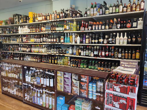 Liquor Store «Lloyd Center Liquor Store», reviews and photos, 1621 NE 9th Ave, Portland, OR 97232, USA