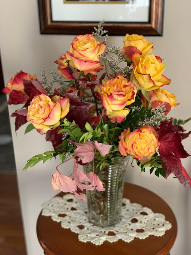 Florist «Horse Feathers Floral Design», reviews and photos, 40 High St, Mt Holly, NJ 08060, USA