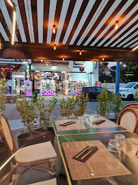 Atmosphère du Le Bien Heureux, Restaurant Bar St Jean de Monts à Saint-Jean-de-Monts - n°3