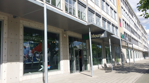 Läden, um Produkte von Benetton für Damen zu kaufen Nuremberg