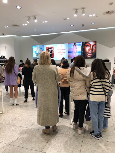 Clothing Store «H&M», reviews and photos, 4400 Sharon Rd, Charlotte, NC 28211, USA