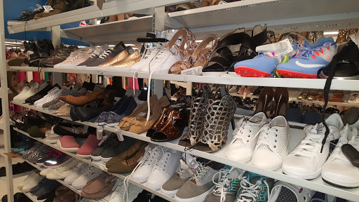 Clothing Store «Ross Dress for Less», reviews and photos, 13855 Outlet Dr, Silver Spring, MD 20904, USA