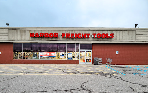 Hardware Store «Harbor Freight Tools», reviews and photos, 34900 Groesbeck Hwy, Charter Twp of Clinton, MI 48035, USA