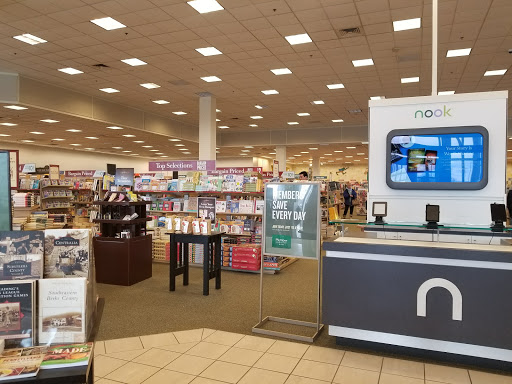 Book Store «Barnes & Noble», reviews and photos, 2751 Paper Mill Rd, Wyomissing, PA 19610, USA