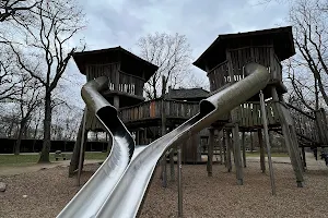 Spielplatz im Heinrich-Kraft Park image