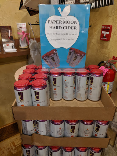 Winery «Paper Moon Vineyards», reviews and photos, 2008 State Rd, Vermilion, OH 44089, USA