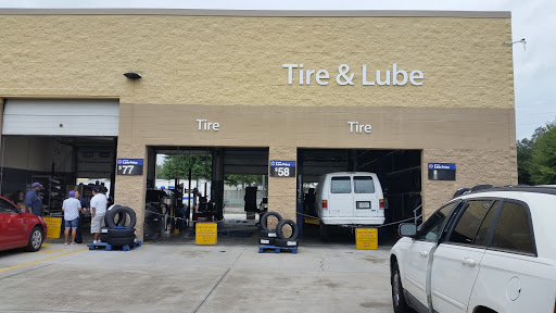 Tire Shop «Walmart Tires & Auto Parts», reviews and photos, 5800 US Highway 98 N, Lakeland, FL 33809, USA