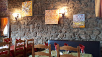 Atmosphère du Restaurant français Restaurant Les Temps de Royon à Les Salles - n°6