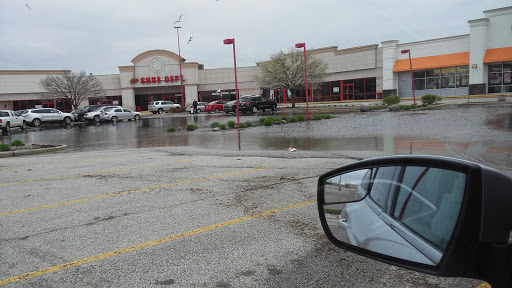 Pet Supply Store «PetSmart», reviews and photos, 1042 Fairplain Dr, Benton Harbor, MI 49022, USA