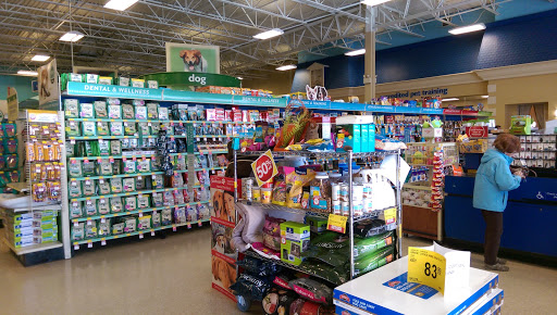 Pet Supply Store «PetSmart», reviews and photos, 400 Mill Creek Dr, Secaucus, NJ 07094, USA