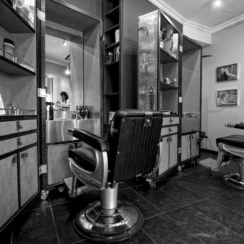 L'homme Coiffeur Barbier