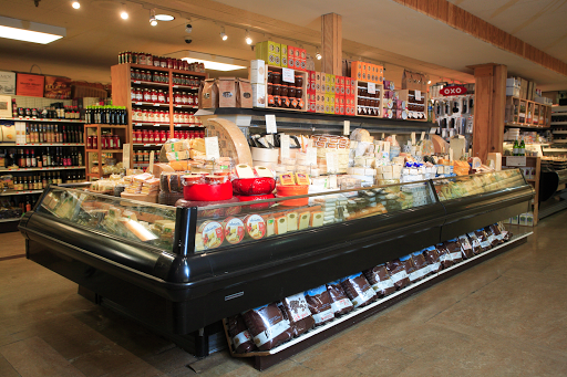 Gourmet Grocery Store «Fruit Center Marketplace», reviews and photos, 10 Bassett St, Milton, MA 02186, USA