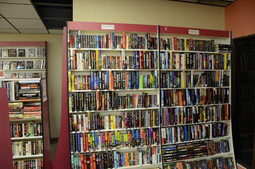 Book Store «Book Trader Tan America», reviews and photos, 217 N 2nd Ave W, Newton, IA 50208, USA