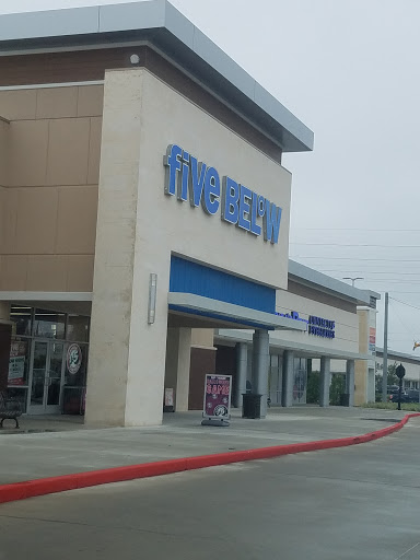 Variety Store «Five Below», reviews and photos, 6600 Spring Stuebner Rd Suite 156, Spring, TX 77389, USA