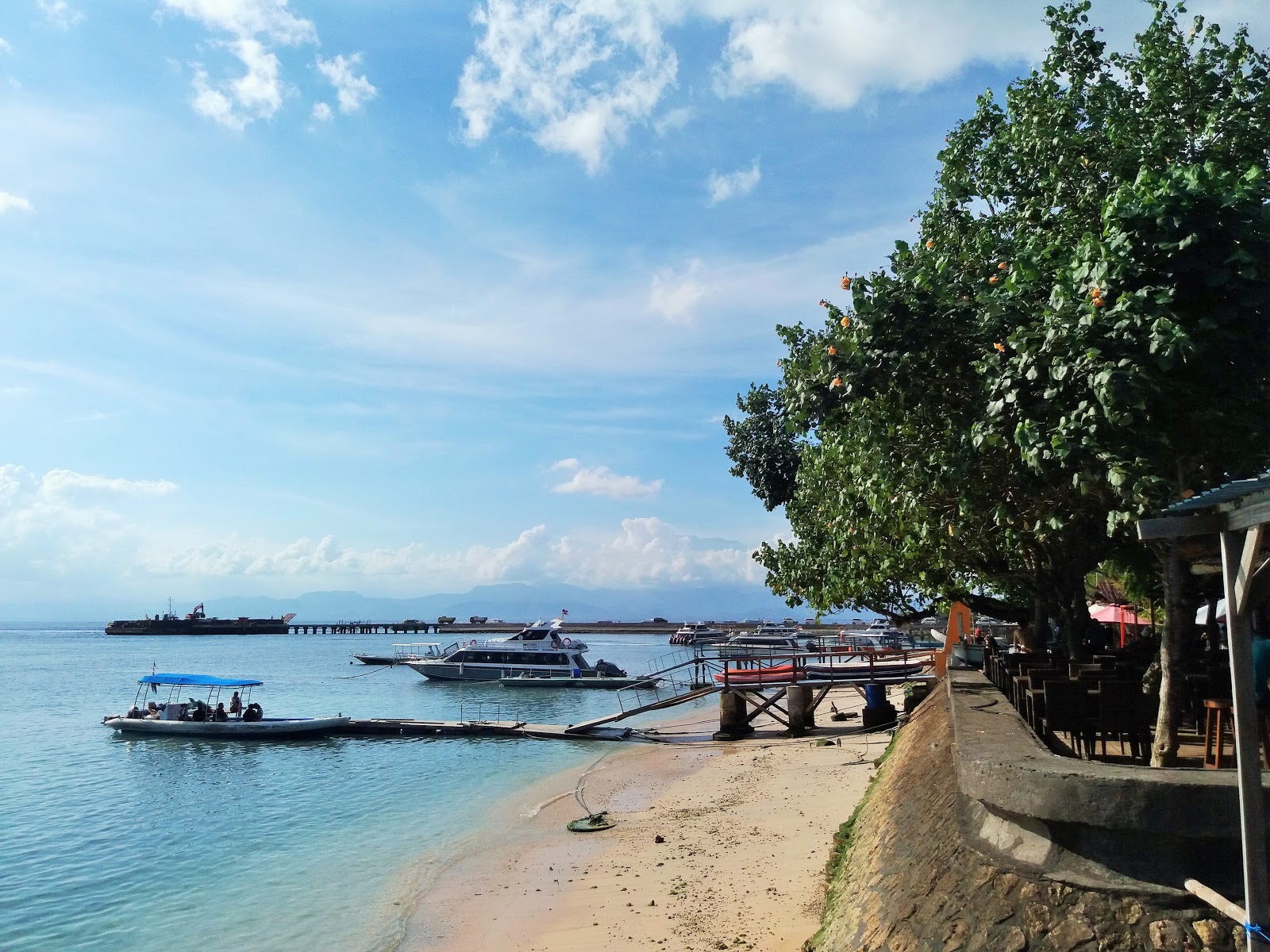Foto di Toya Paken Beach - luogo popolare tra gli intenditori del relax