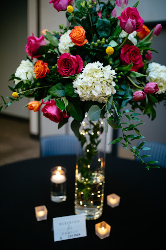 Florist «Janousek Florist Inc. & Greenhouses», reviews and photos, 4901 Charles St, Omaha, NE 68132, USA