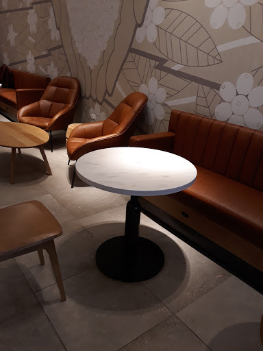 Coffee Shop «Starbucks», reviews and photos, 6768 95th St, Oak Lawn, IL 60453, USA