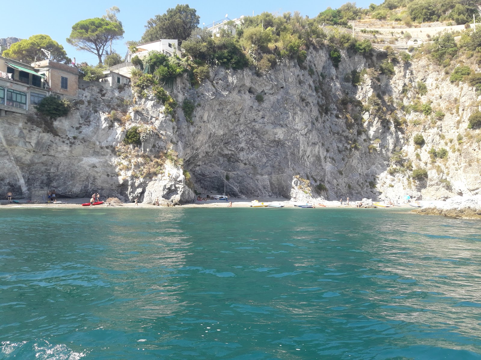 Spiaggia del Cauco'in fotoğrafı kısmen temiz temizlik seviyesi ile