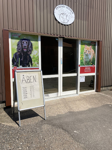 Dyrenes Verden Outdoor og Fritid in Ringe, Faaborg-Midtfyn