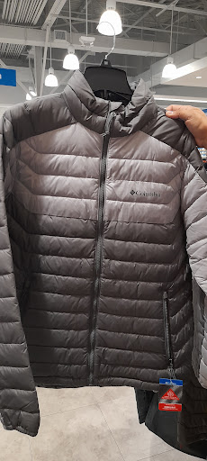 Sportswear Store «Columbia Sportswear Outlet Store», reviews and photos, 447 Great Mall Dr, Milpitas, CA 95035, USA