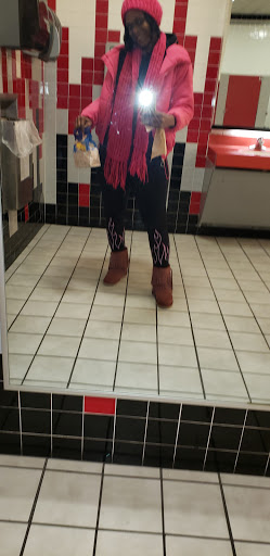 Movie Theater «Cinema Carousel», reviews and photos, 4289 Grand Haven Rd, Muskegon, MI 49441, USA