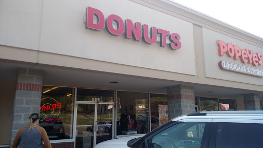 Donut Shop «Fluffy Fresh Donuts», reviews and photos, 10123 State Line Rd, Kansas City, MO 64114, USA