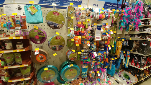 Pet Supply Store «PetSmart», reviews and photos, 2221 Oakton St, Evanston, IL 60202, USA