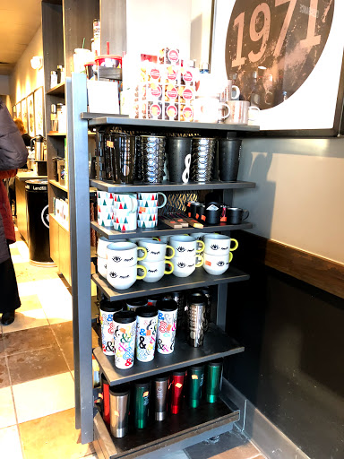 Coffee Shop «Starbucks», reviews and photos, 4200 Orchard Lake Rd, West Bloomfield Township, MI 48323, USA