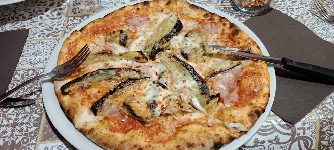 Ni Babà Restaurant Pizza Viale Hamilton, 33, 92020 Racalmuto AG, Italia
