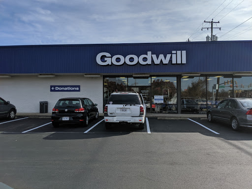 Thrift Store «Goodwill West Broad Street Retail Store», reviews and photos