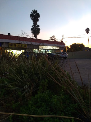 Laundromat «The Laundry Room», reviews and photos, 1828 E Colorado Blvd, Pasadena, CA 91107, USA