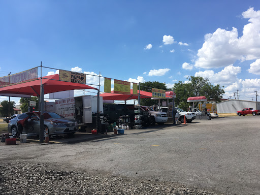 Wash Me Up Auto Spa en San Antonio
