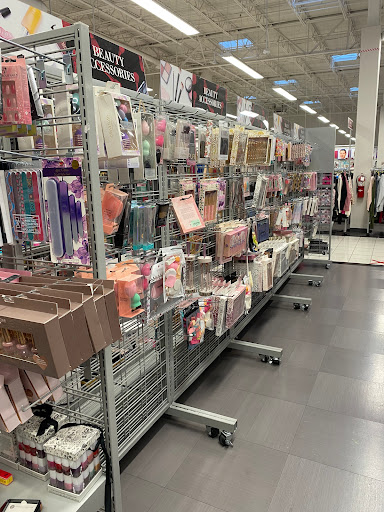 Clothing Store «Burlington Coat Factory», reviews and photos, 3671 N Freeway Blvd, Sacramento, CA 95834, USA