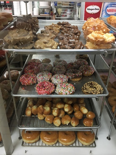 Donut Shop «Rainbow Donuts», reviews and photos, 1432 S Azusa Ave, West Covina, CA 91791, USA
