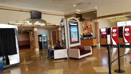 Movie Theater «AMC Classic Colorado Springs 10», reviews and photos