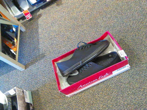 Shoe Store «Payless ShoeSource», reviews and photos, 1045 N Wilson Way, Stockton, CA 95205, USA
