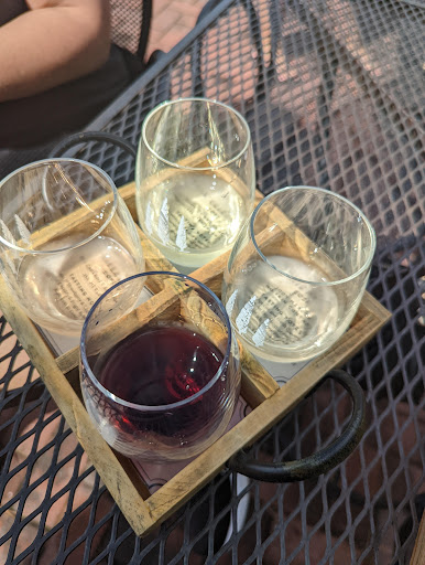 Winery «Diliberto Winery», reviews and photos, 250 Manor Ln, Riverhead, NY 11901, USA